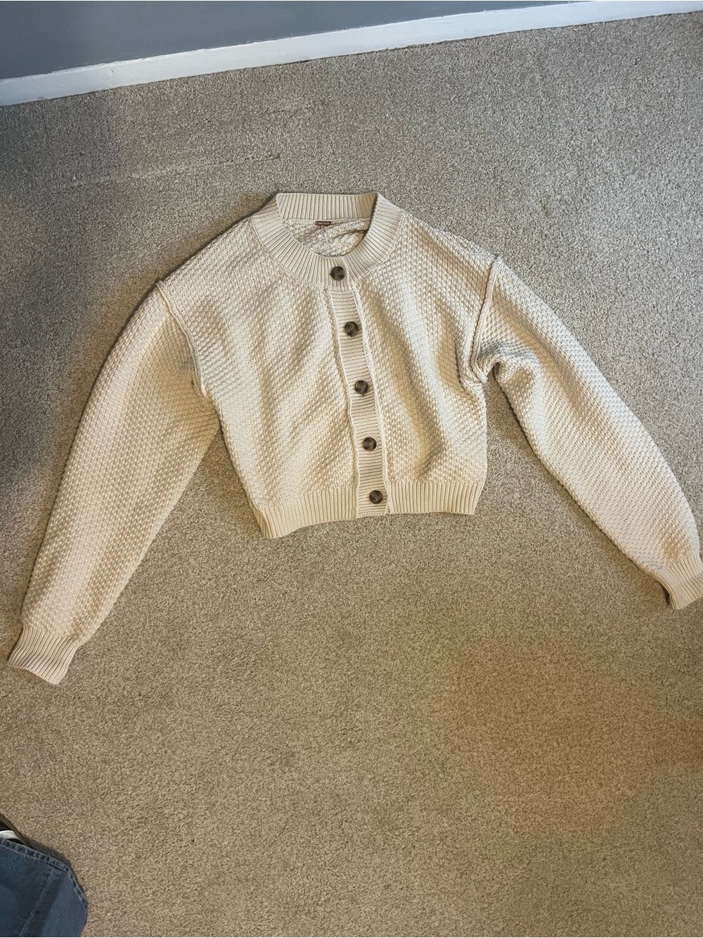 Cream Knit Button-Up Cropped Cardigan
